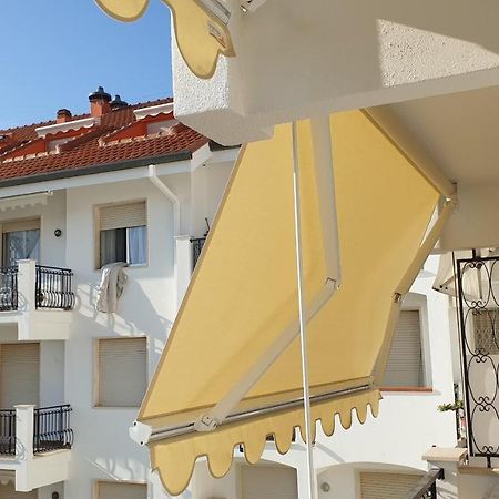 Condominio Ariazzurra S. Bart. San Bartolomeo al Mare Kültér fotó