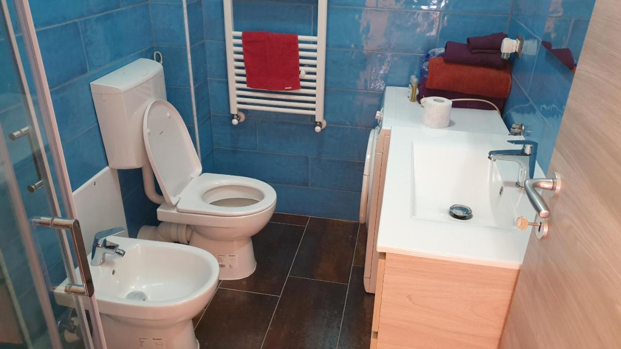 Condominio Ariazzurra S. Bart. San Bartolomeo al Mare Kültér fotó