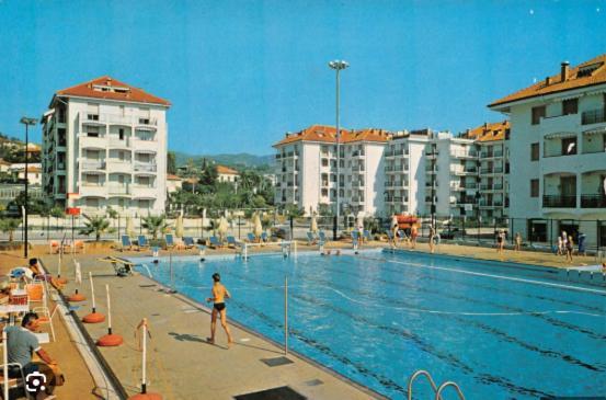 Condominio Ariazzurra S. Bart. San Bartolomeo al Mare Kültér fotó