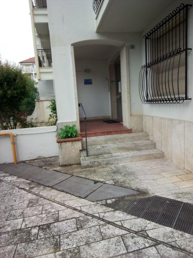 Condominio Ariazzurra S. Bart. San Bartolomeo al Mare Kültér fotó